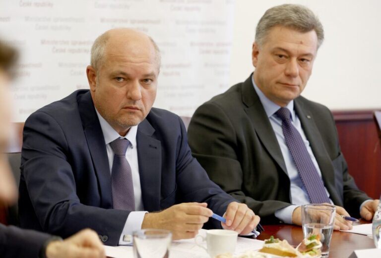 Hotelový rezort a podezřelé transakce náměstka ministra spravedlnosti Radomíra Daňhela
